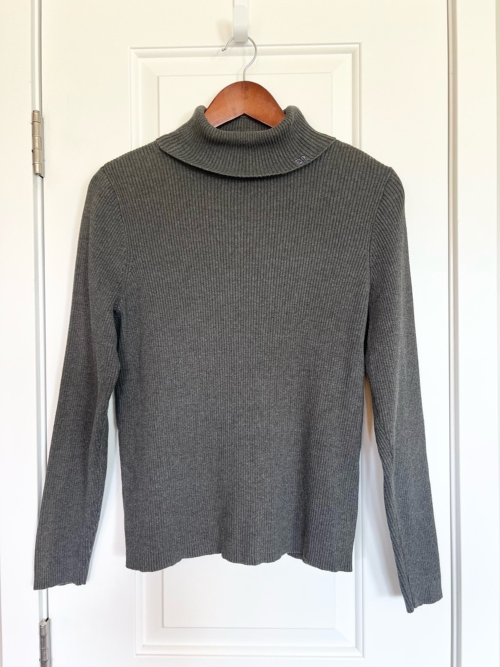 Lauren Ralph Lauren Women’s gray turtleneck sweater Size L Cotton Sweater Preppy